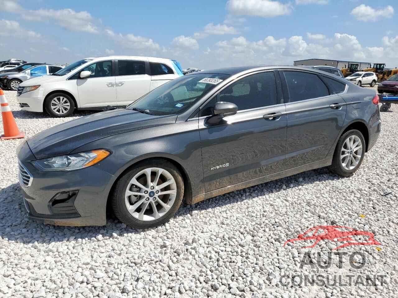 FORD FUSION 2019 - 3FA6P0LU2KR182281