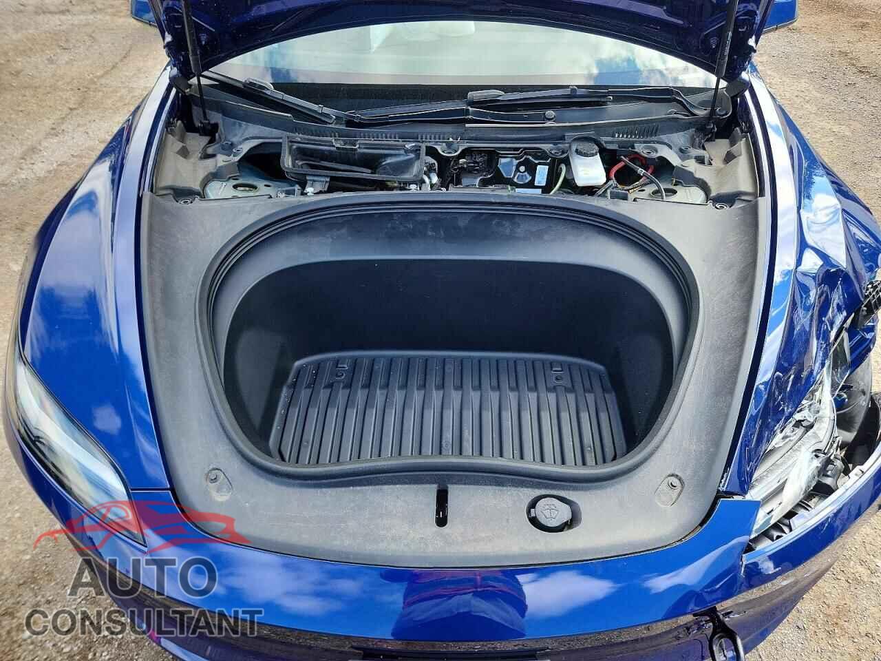TESLA MODEL 3 2024 - LRW3E7FA1RC276977