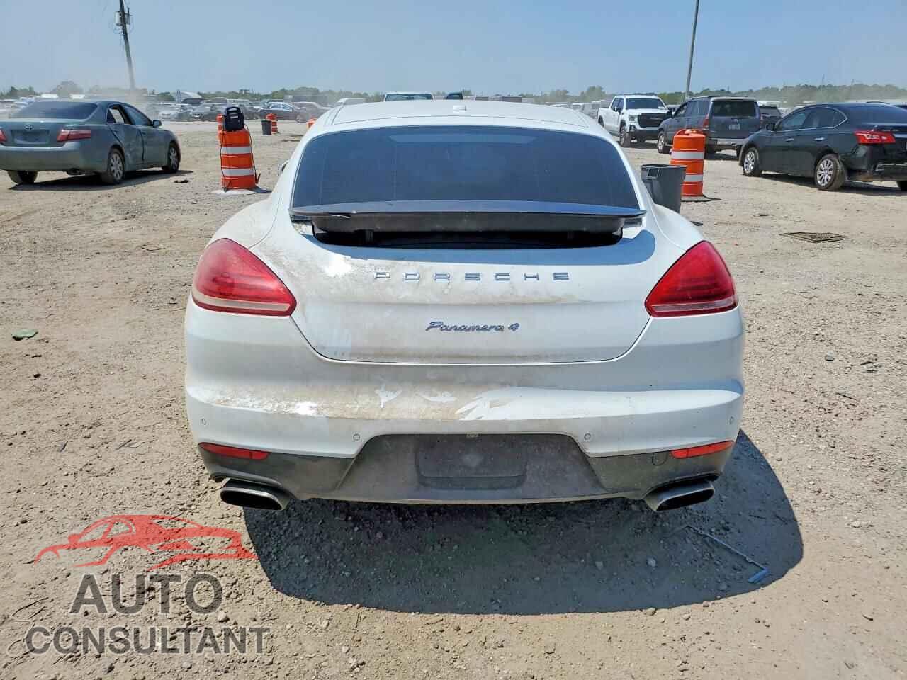 PORSCHE PANAMERA 2015 - WP0AA2A77FL000528