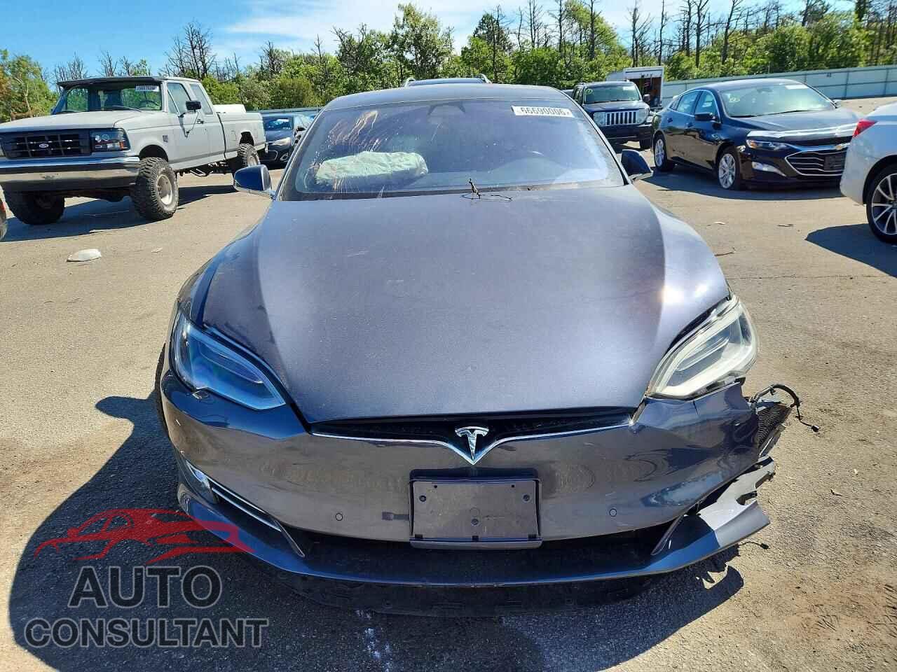 TESLA MODEL S 2017 - 5YJSA1E26HF192494