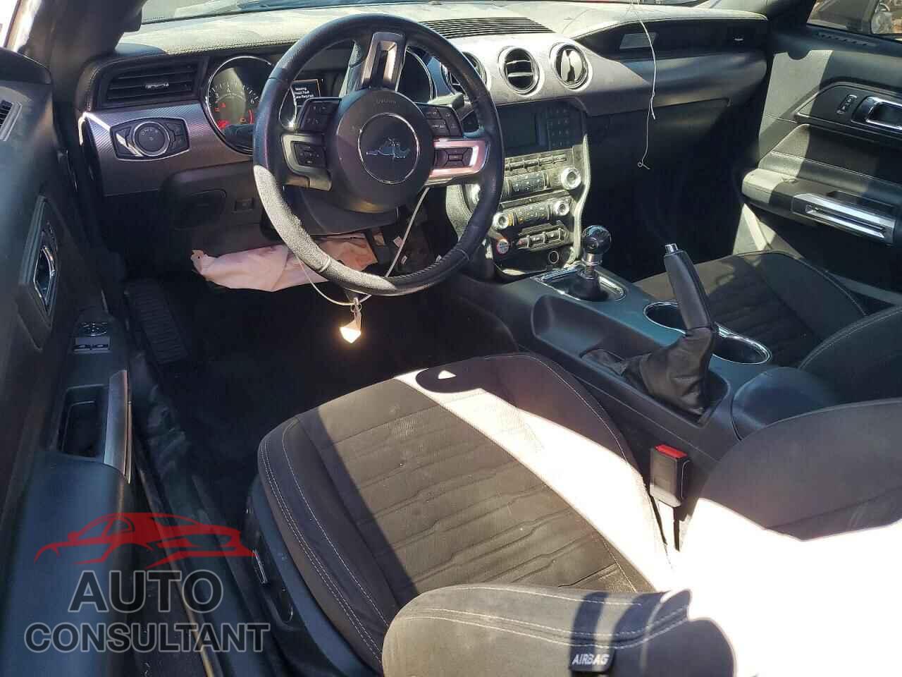 FORD MUSTANG 2016 - 1FA6P8CF6G5284449