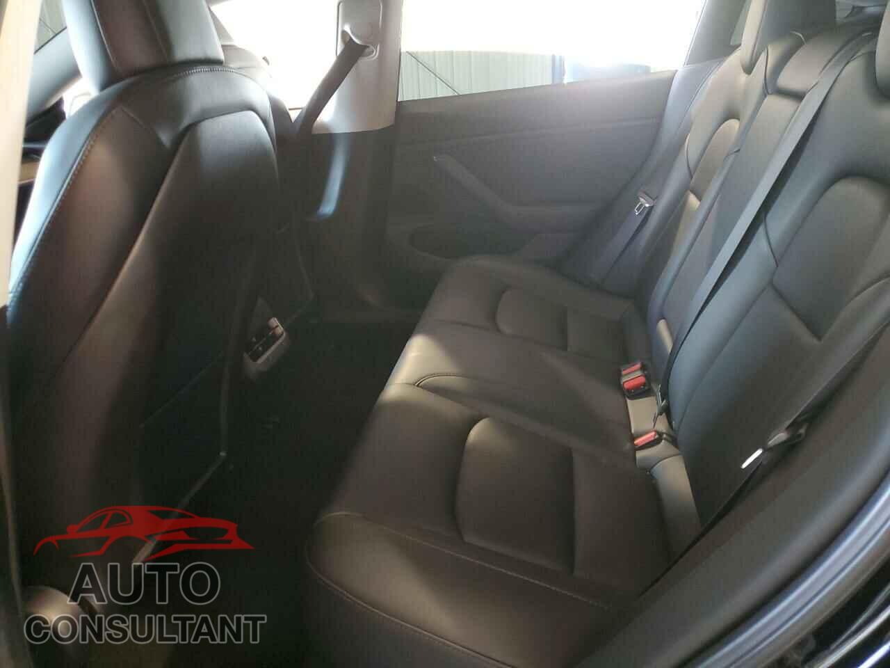 TESLA MODEL 3 2019 - 5YJ3E1EA7KF325206