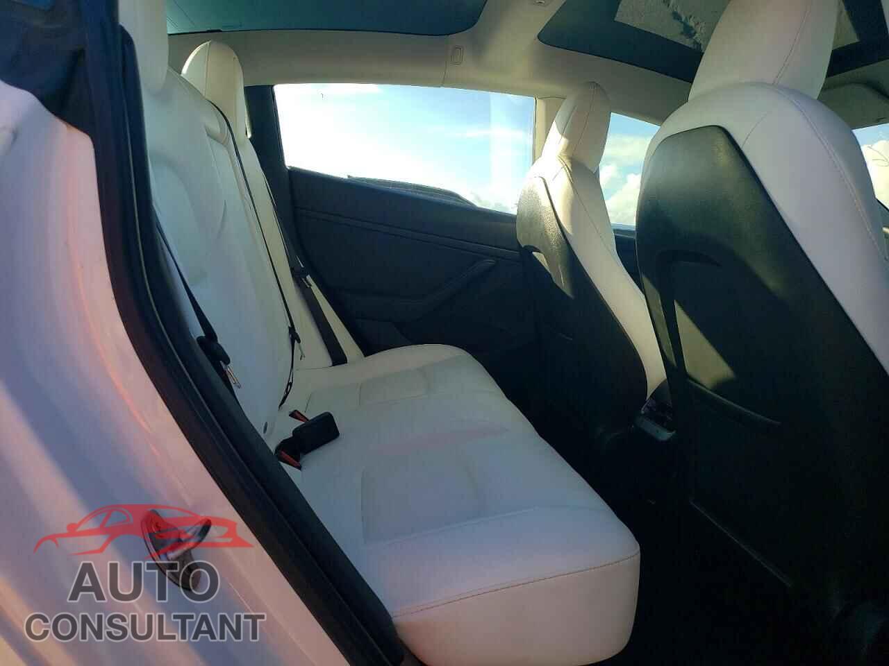 TESLA MODEL 3 2021 - 5YJ3E1EA8MF032269