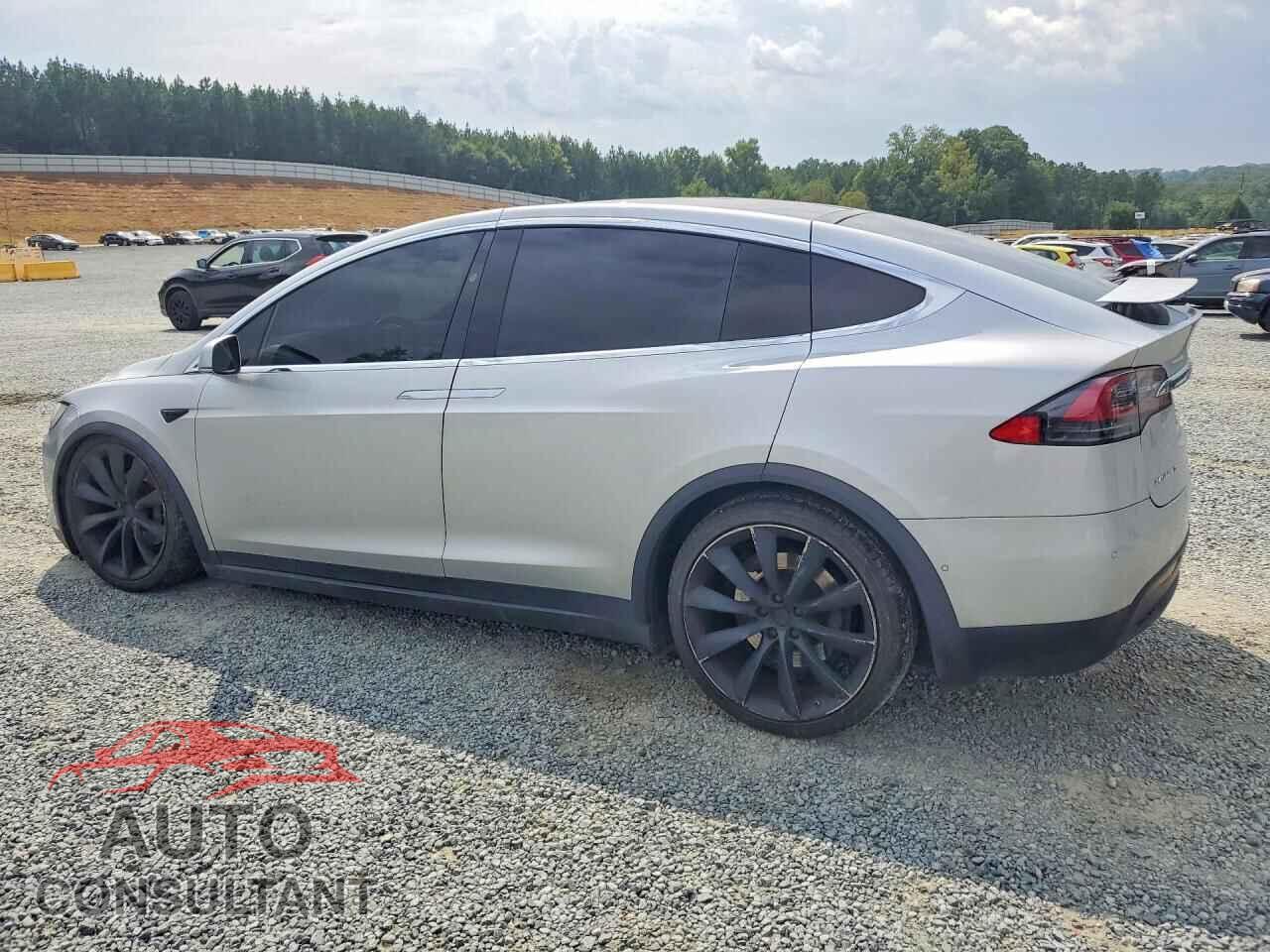TESLA MODEL X 2017 - 5YJXCBE22HF037897