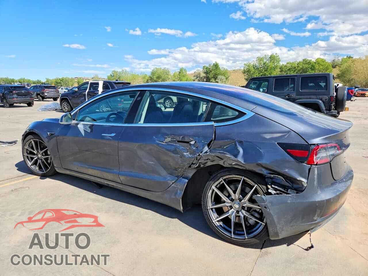 TESLA MODEL 3 2018 - 5YJ3E1EA5JF023718