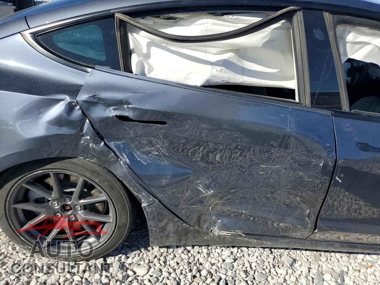 TESLA MODEL 3 2021 - 5YJ3E1EA4MF045441