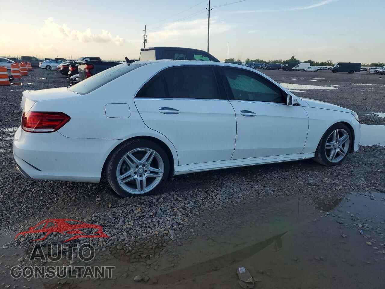 MERCEDES-BENZ E-CLASS 2014 - WDDHF5KB0EA818946