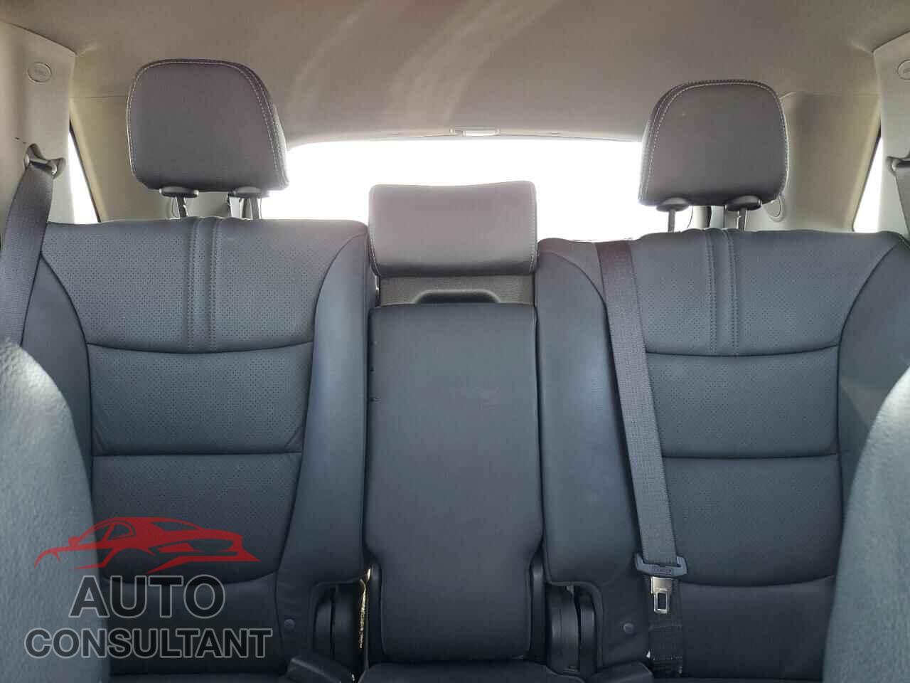 KIA SORENTO 2011 - 5XYKUDA11BG015258