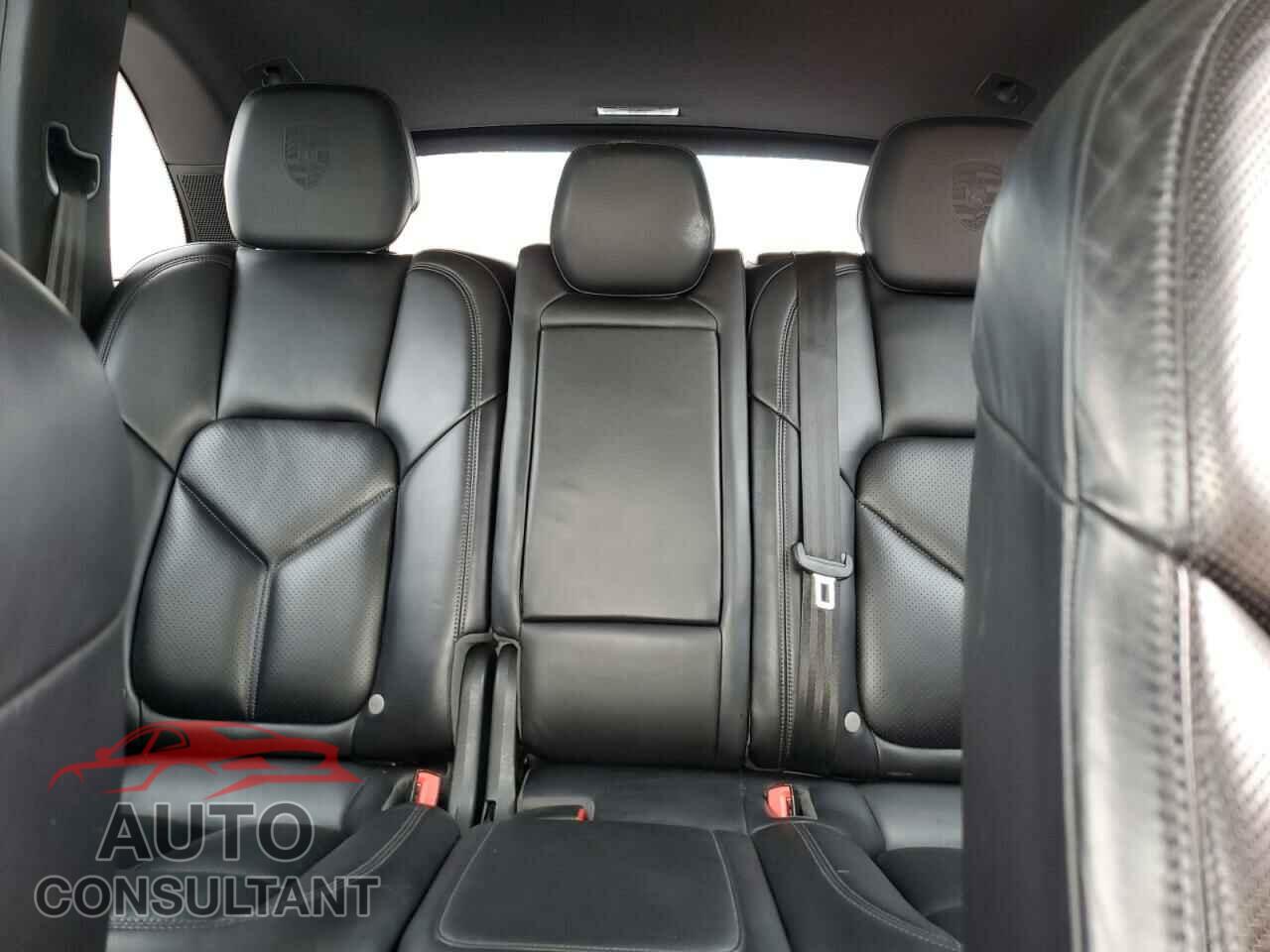 PORSCHE CAYENNE 2017 - WP1AA2A27HKA88346