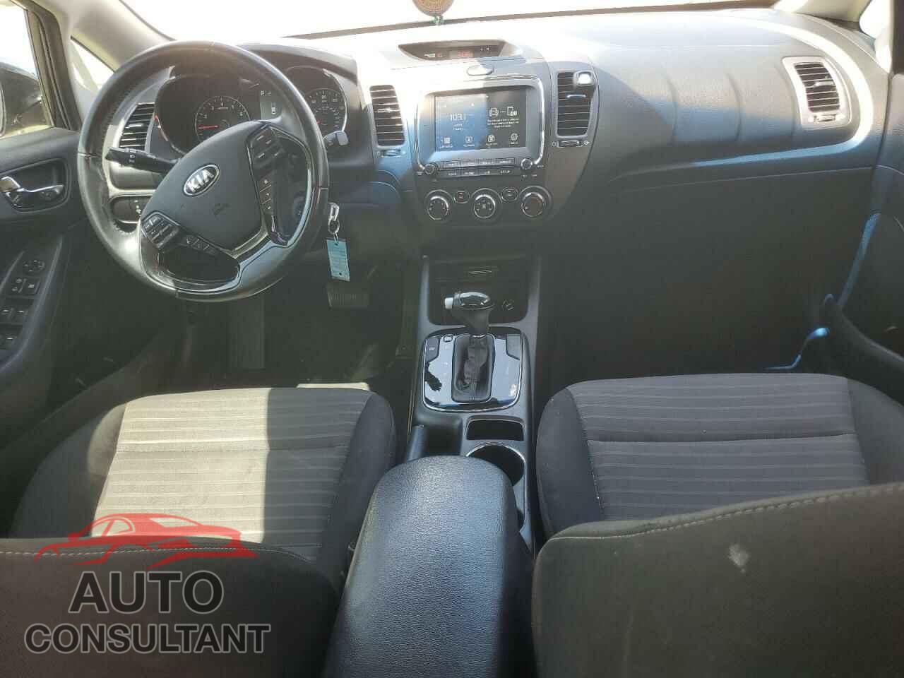 KIA FORTE 2017 - 3KPFL4A73HE012618