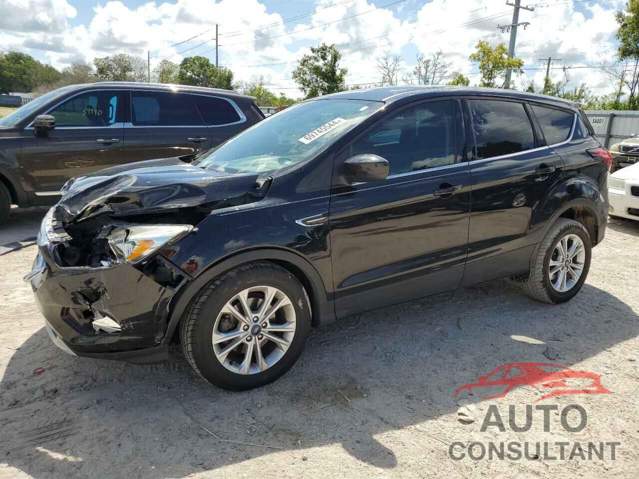 FORD ESCAPE 2019 - 1FMCU0GD8KUB95766