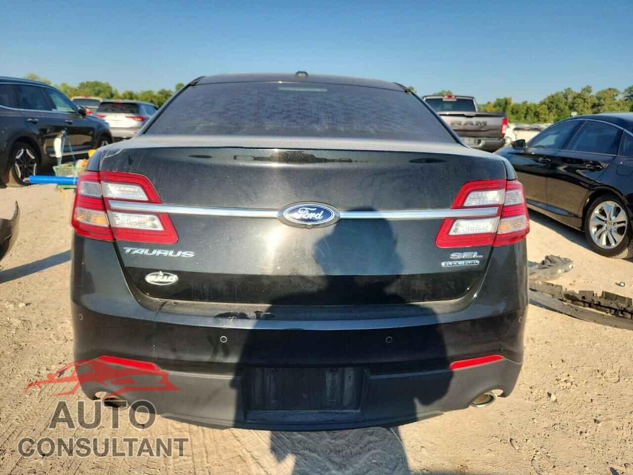 FORD TAURUS 2015 - 1FAHP2E87FG207306