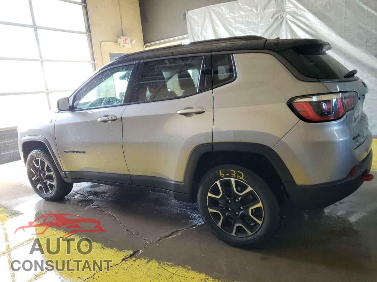 JEEP COMPASS 2020 - 3C4NJDDB3LT195220