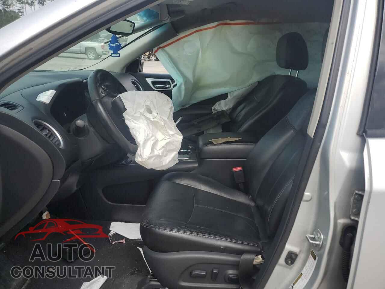 NISSAN PATHFINDER 2014 - 5N1AR2MN2EC648419