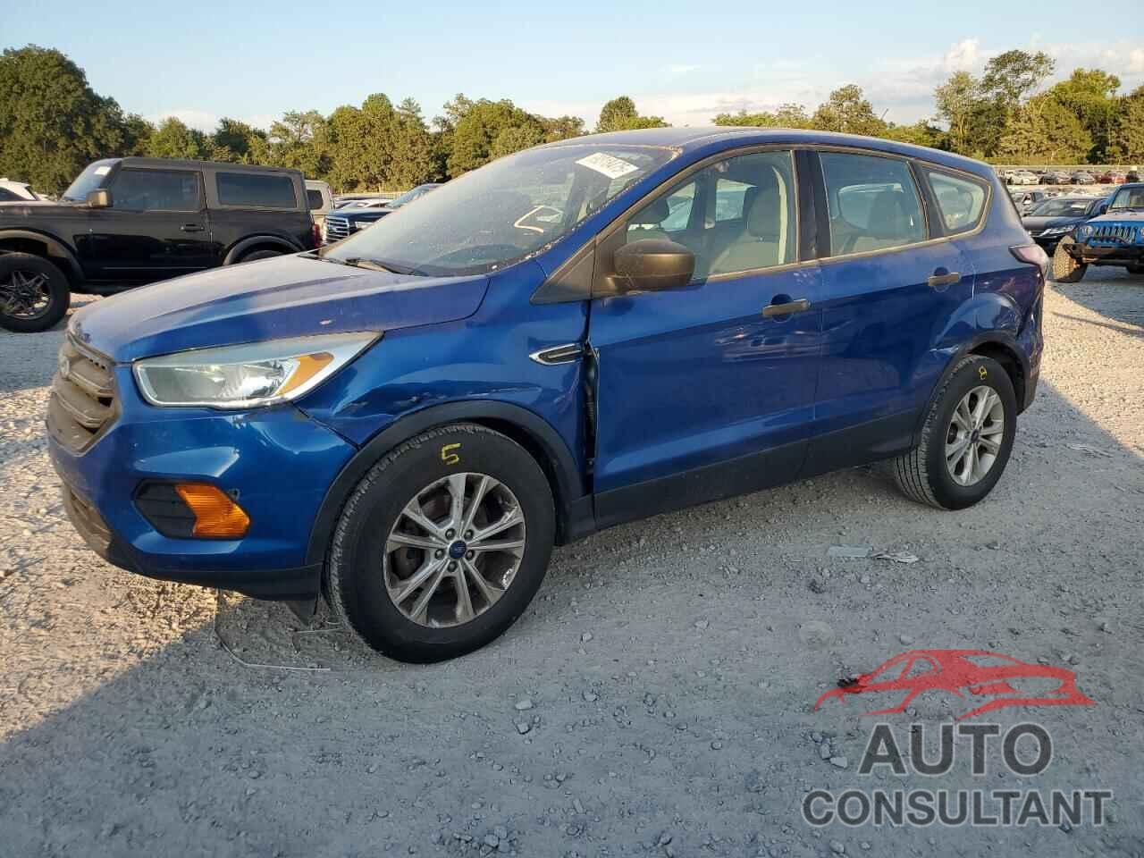 FORD ESCAPE 2017 - 1FMCU0F78HUD15666