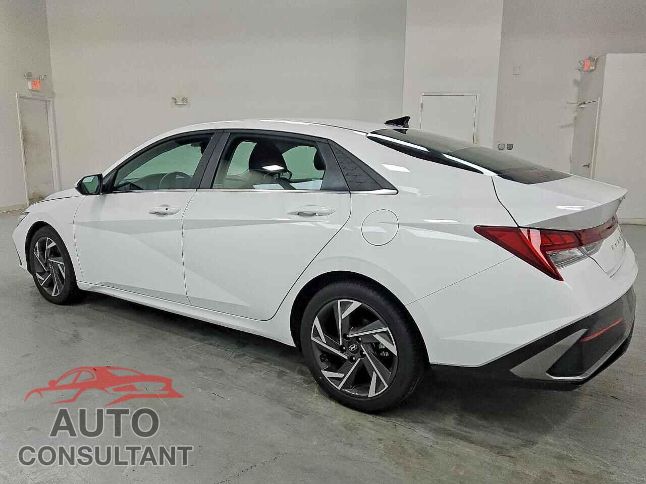 HYUNDAI ELANTRA 2025 - KMHLS4DG6SU022694