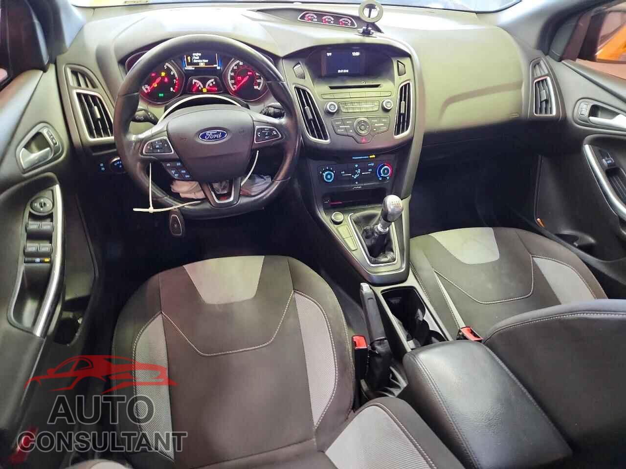 FORD FOCUS 2016 - 1FADP3L90GL310687