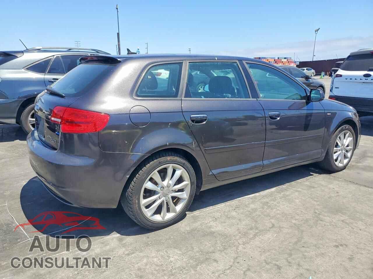 AUDI A3 2012 - WAUBEAFM9CA167088