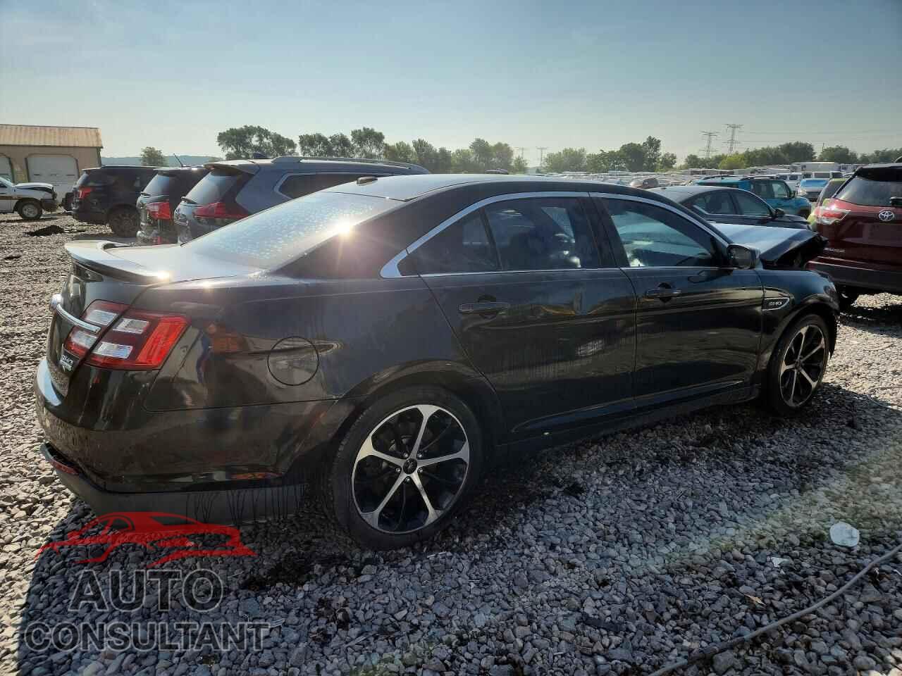 FORD TAURUS 2015 - 1FAHP2KT8FG156469