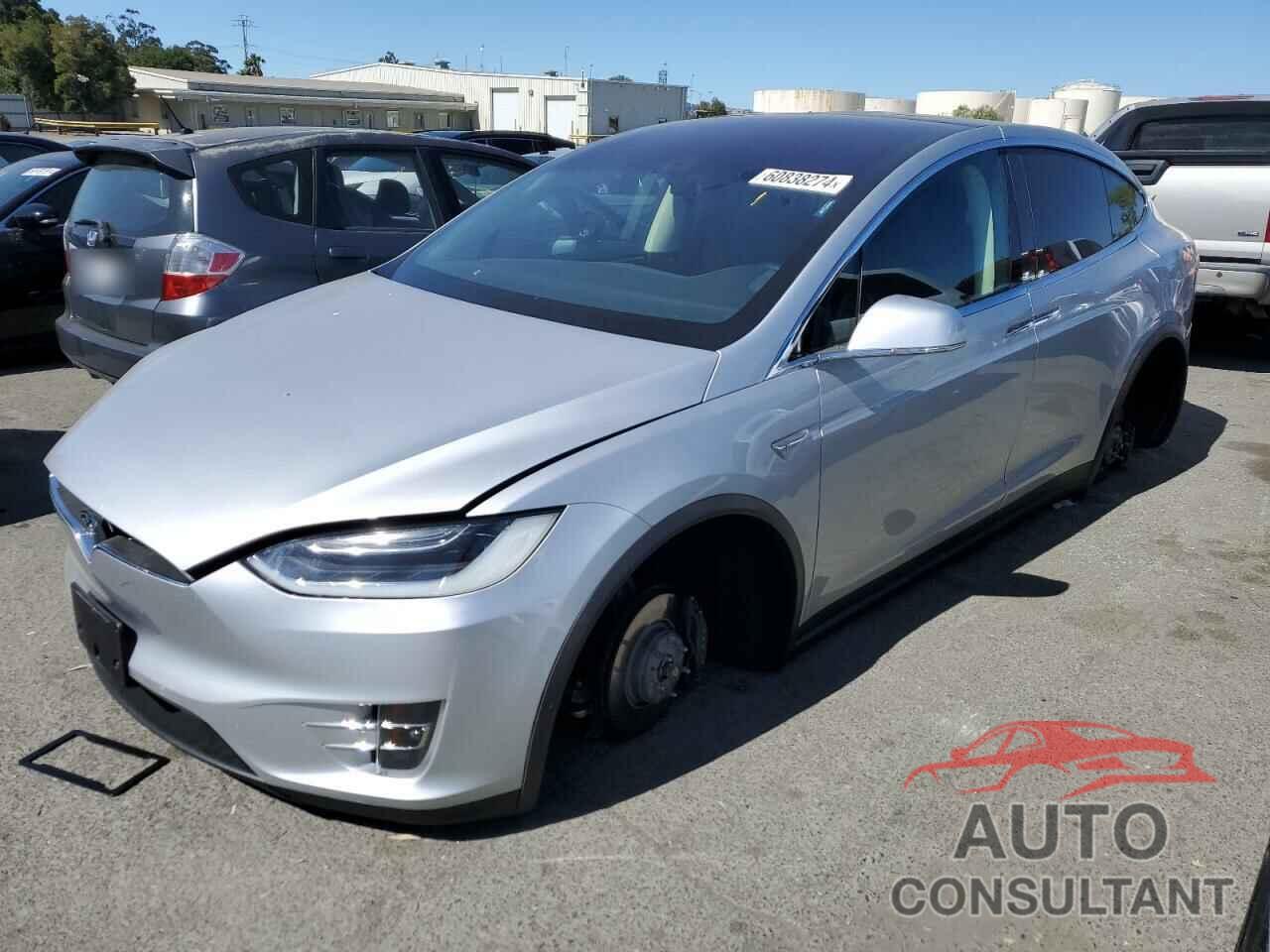 TESLA MODEL X 2016 - 5YJXCBE25GF001961