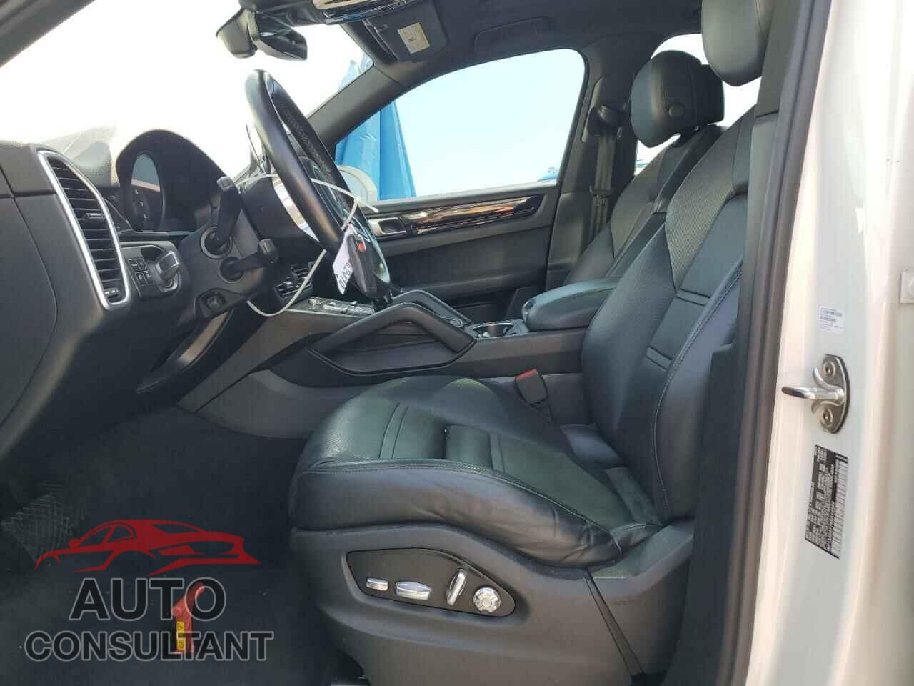 PORSCHE CAYENNE 2019 - WP1AA2AY7KDA16322