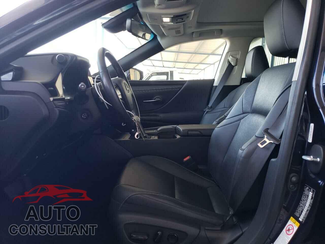 LEXUS ES350 2019 - JTHBZ1B13K2000512