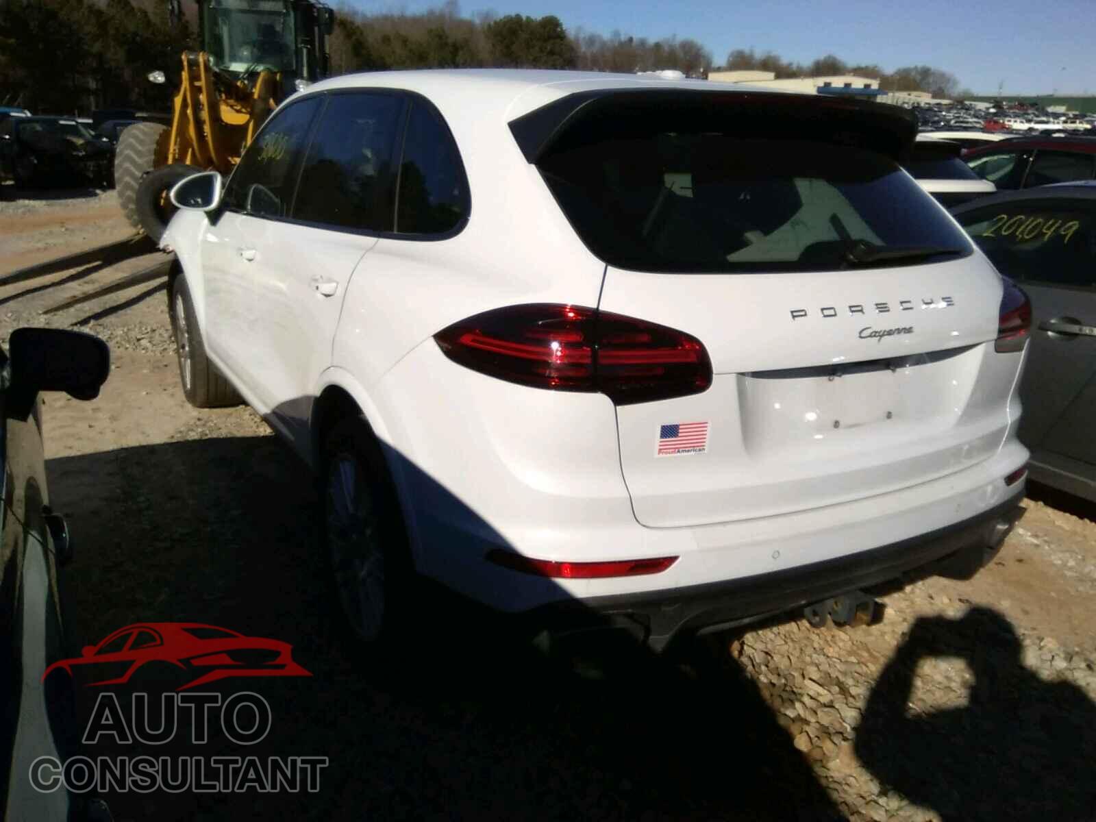 PORSCHE CAYENNE 2018 - WP1AA2A29JKA05098