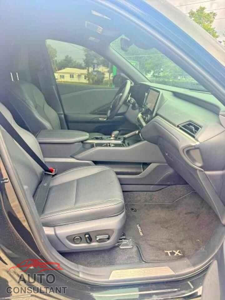 LEXUS UNKNOWN 2026 - 5TDAAAA68TS021030