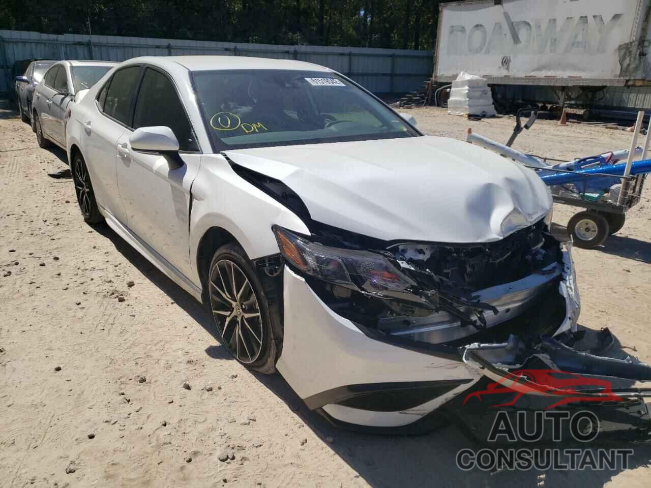 TOYOTA CAMRY 2022 - 4T1G11AK9NU038713