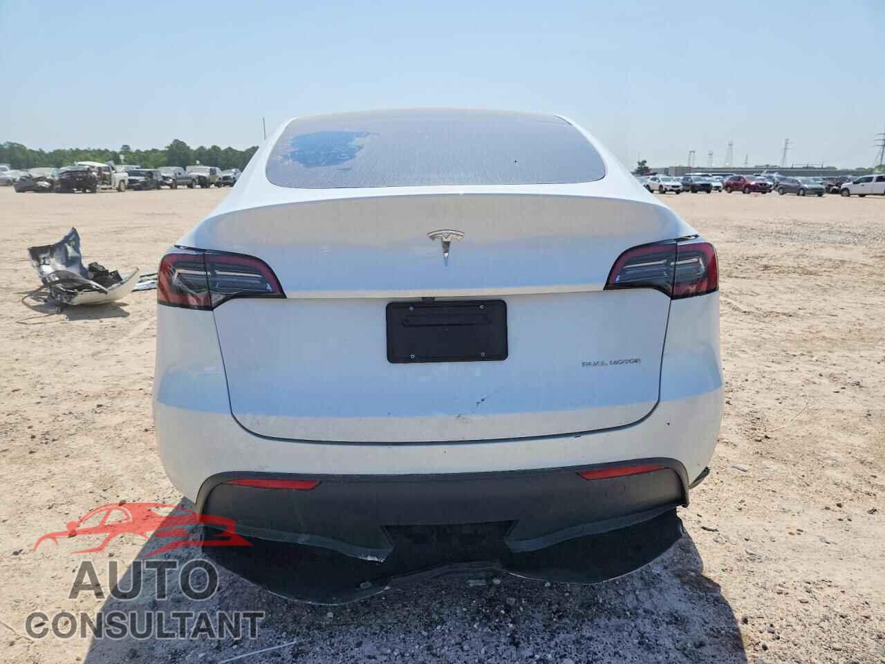 TESLA MODEL Y 2024 - 7SAYGDEE8RF116803