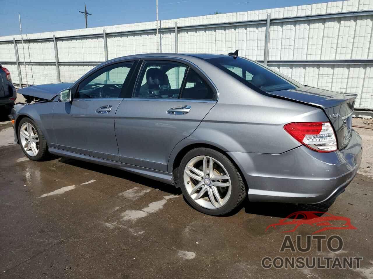 MERCEDES-BENZ C-CLASS 2013 - WDDGF8AB8DR297960