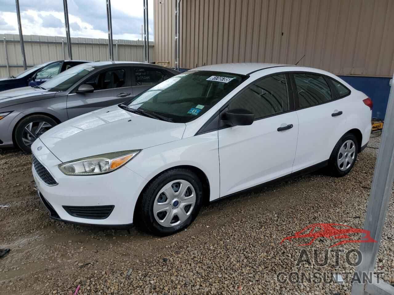 FORD FOCUS 2015 - 1FADP3E22FL303819