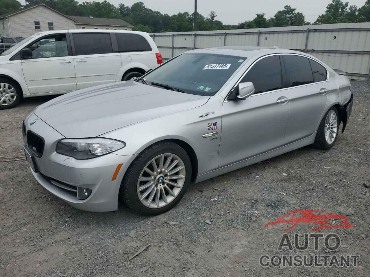 BMW 5 SERIES 2012 - WBAFU7C51CDU64617