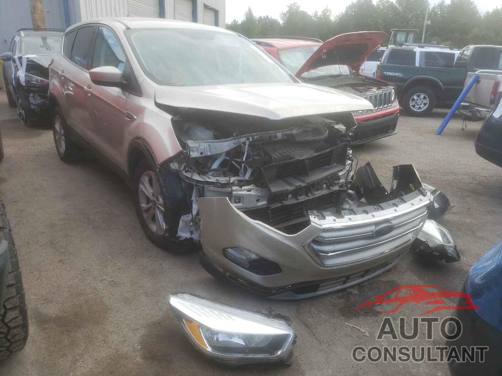 FORD ESCAPE 2017 - 1FMCU0GD8HUD34450