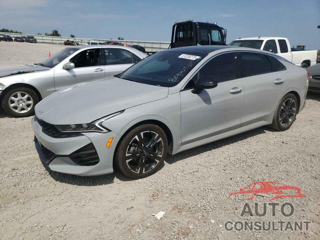 KIA K5 2022 - 5XXG64J28NG085177