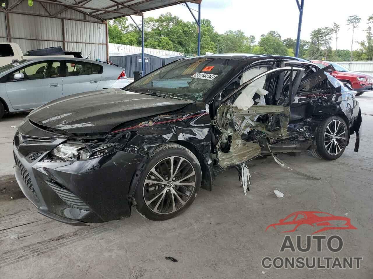 TOYOTA CAMRY 2018 - 4T1B11HK0JU621827