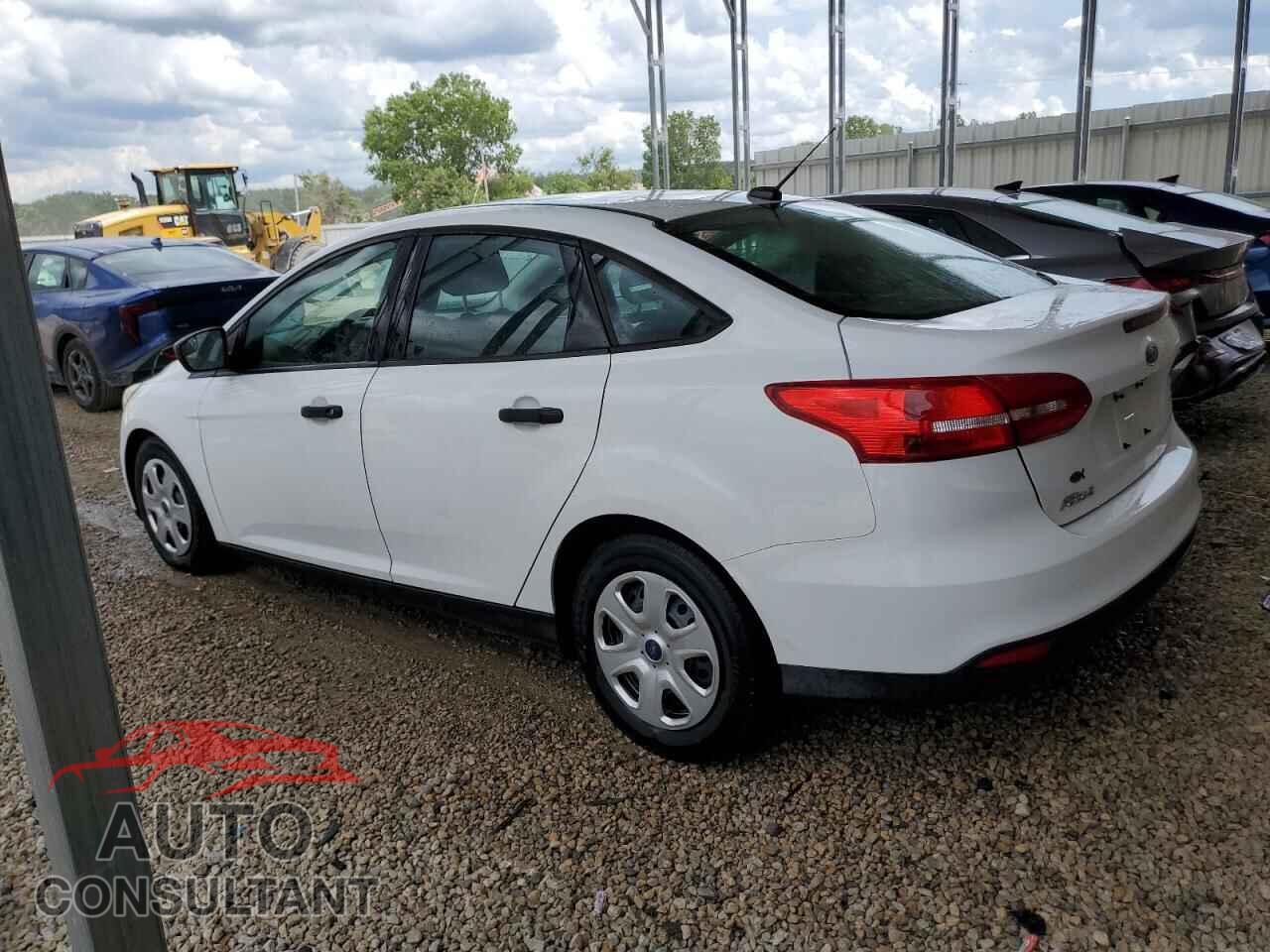 FORD FOCUS 2015 - 1FADP3E22FL303819