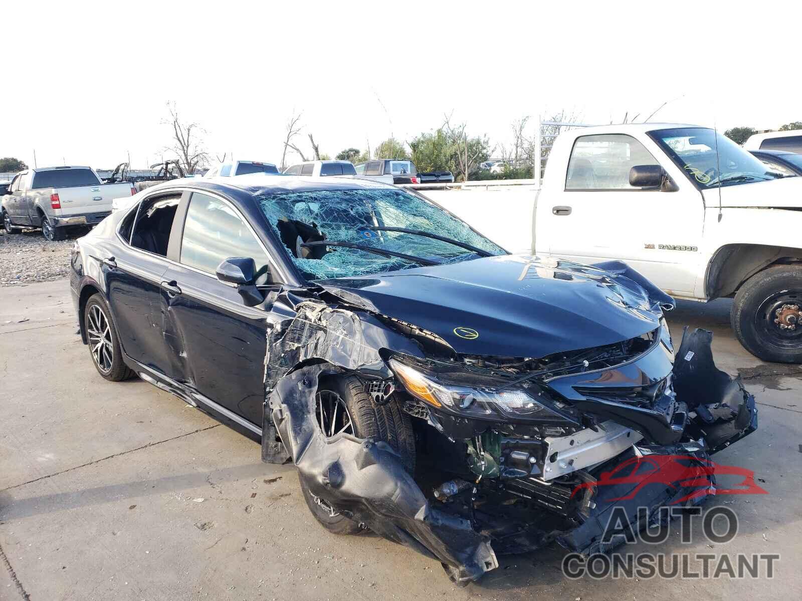 TOYOTA CAMRY 2021 - 4T1T11AK8MU443345
