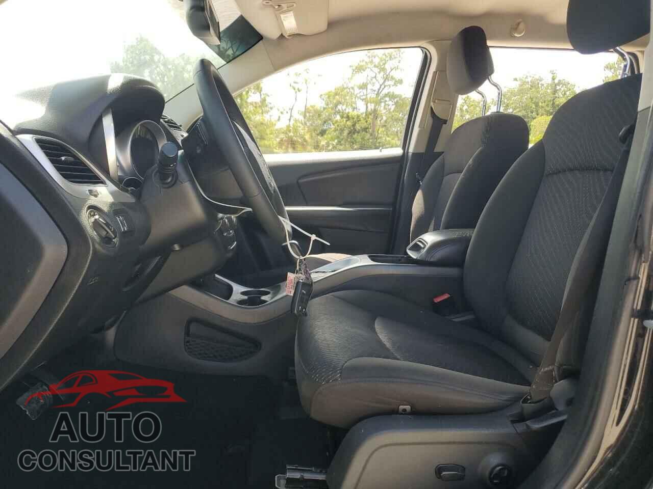 DODGE JOURNEY 2017 - 3C4PDCBB3HT569930