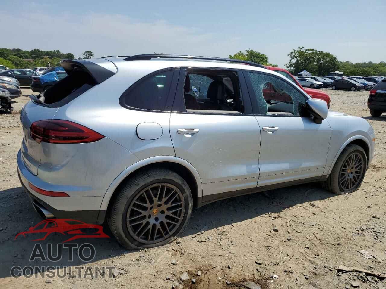 PORSCHE CAYENNE 2017 - WP1AA2A25HKA86367