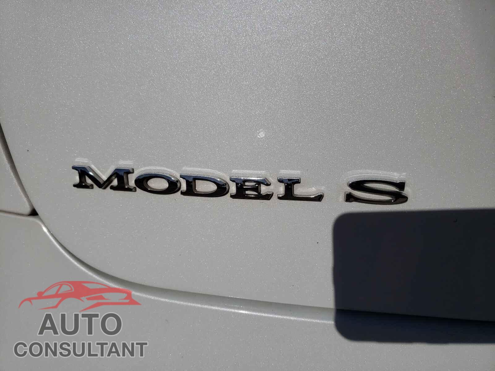 TESLA MODEL S 2018 - 5YJSA1E25JF281138