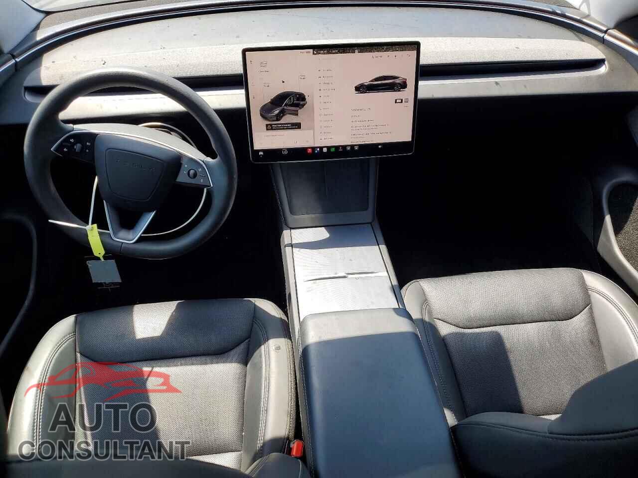 TESLA MODEL 3 2024 - 5YJ3E1EA9RF747021