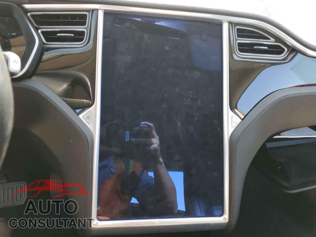 TESLA MODEL S 2014 - 5YJSA1S19EFP56100