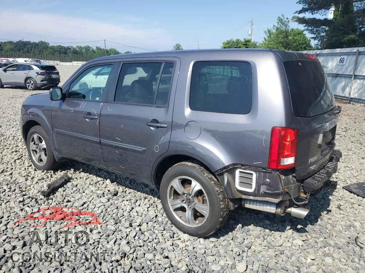 HONDA PILOT 2015 - 5FNYF4H36FB055148
