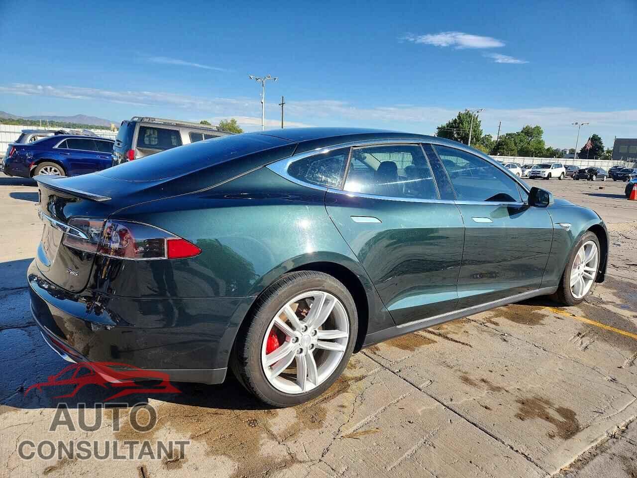 TESLA MODEL S 2014 - 5YJSA1H16EFP32943