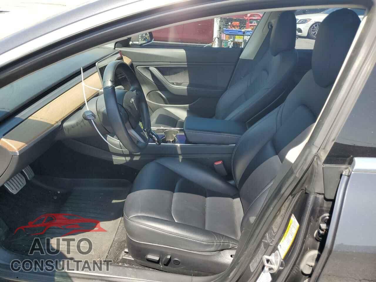 TESLA MODEL 3 2018 - 5YJ3E1EA3JF153481