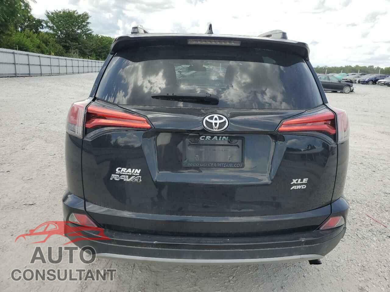 TOYOTA RAV4 2018 - 2T3RFREV2JW709685