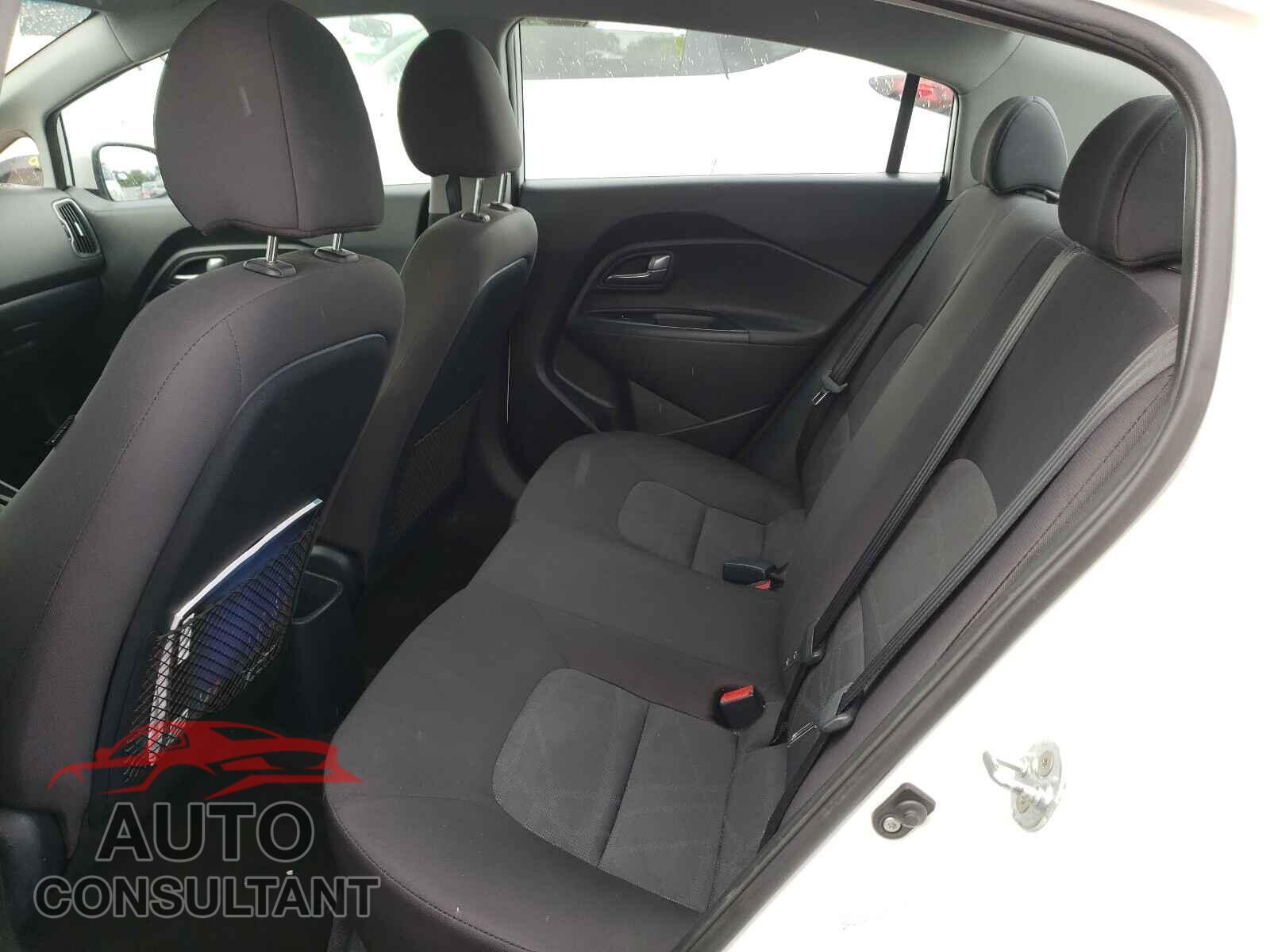 KIA RIO 2016 - KNADM4A36G6545159