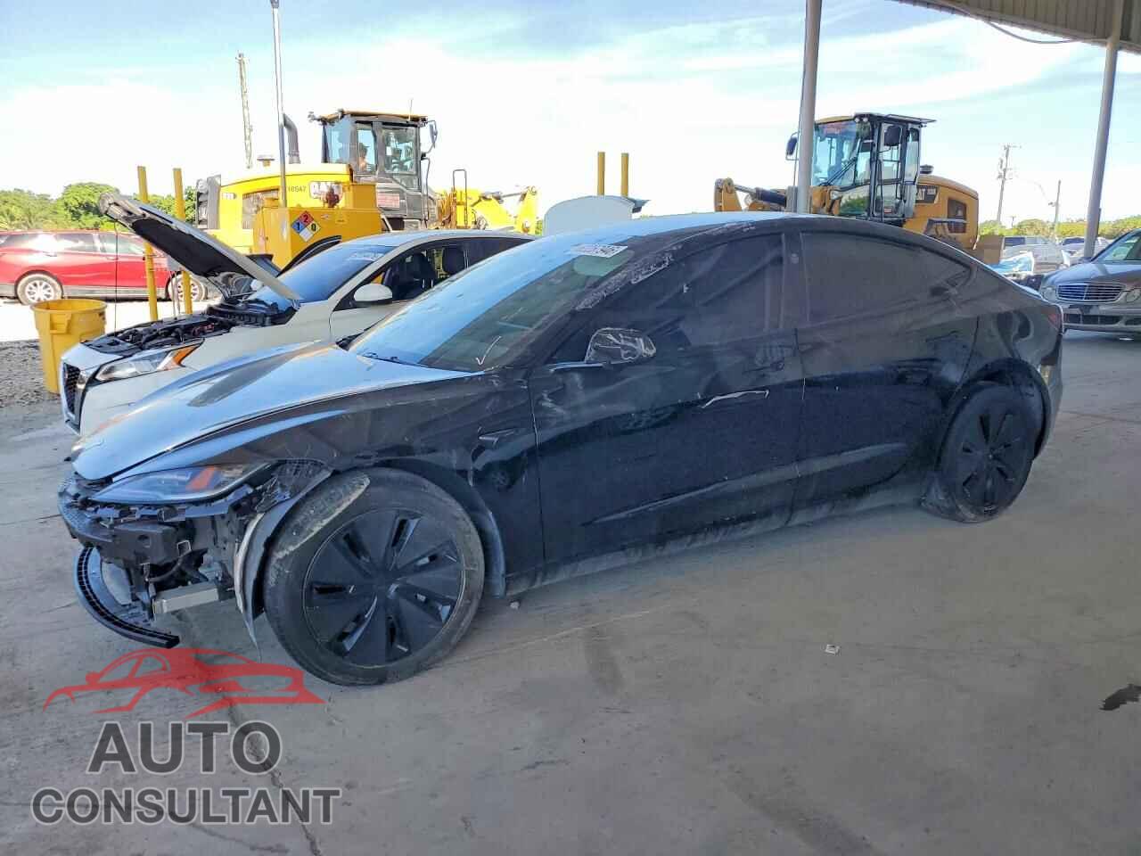 TESLA MODEL 3 2024 - 5YJ3E1EA5RF856138