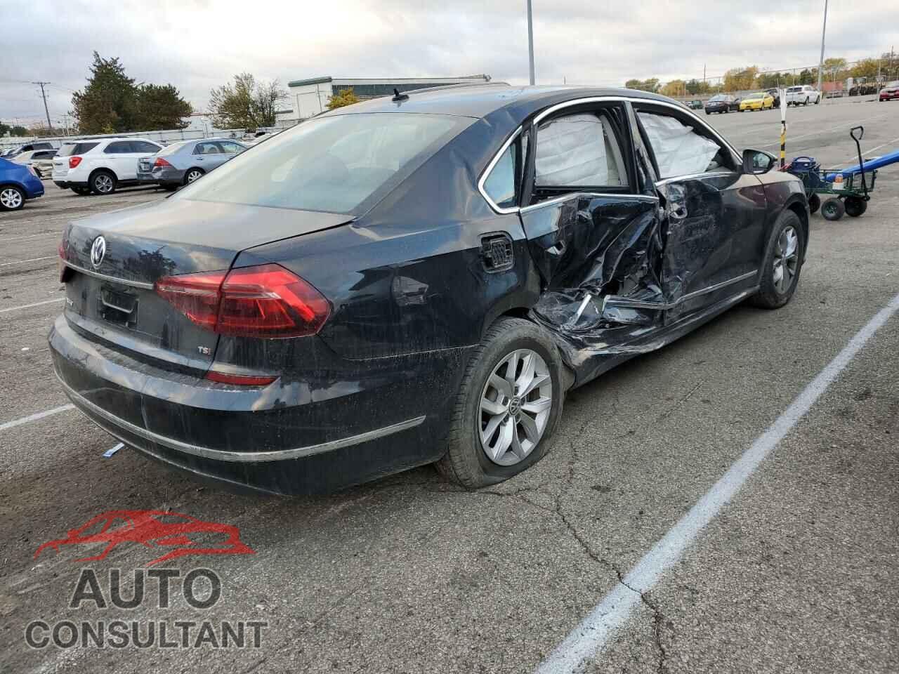 VOLKSWAGEN PASSAT 2017 - 1VWAT7A34HC080357